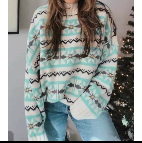 American Eagle WOMEN'S US SMALL Oversized Fair Isle Cream/Green Mockneck Sweater - Picture 4 of 5